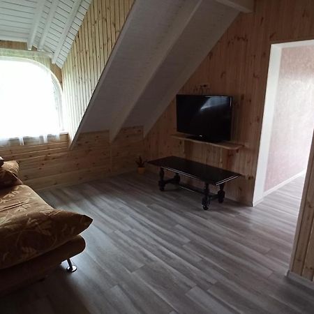 Eco House Hotell Tjornomorsk Exteriör bild