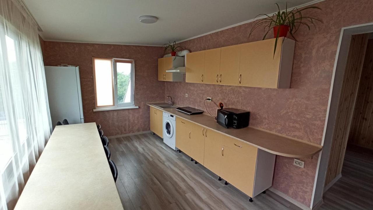 Eco House Hotell Tjornomorsk Exteriör bild